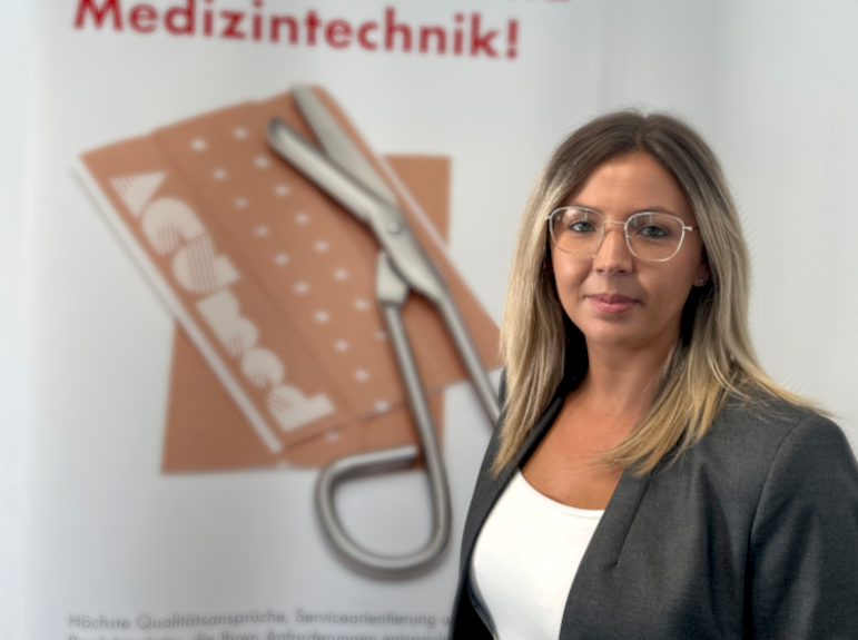 Porträt von Celina Westermann, Management Assistant bei ACUmed